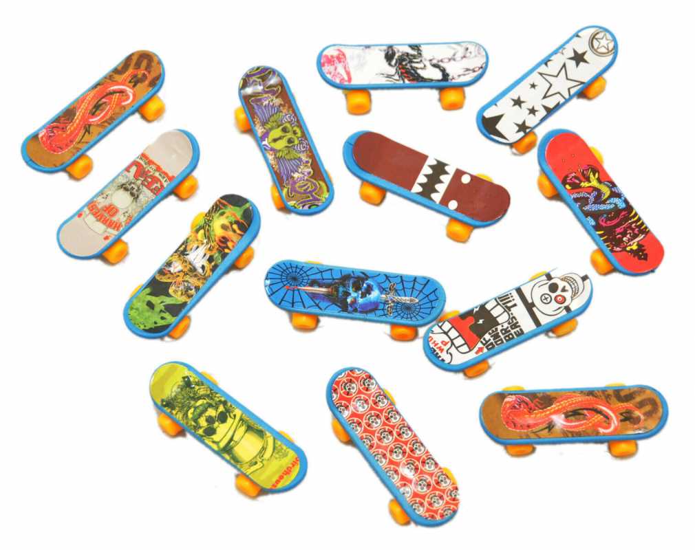 100 Fingerskateboards Fingerboard mit Kette Mitbringsel Kindergeburtstag Tombola 